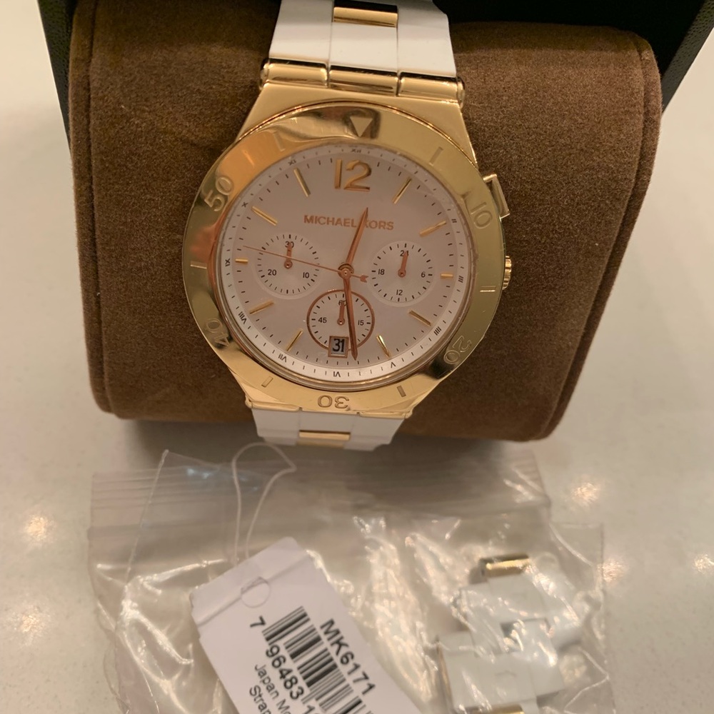 MK watch